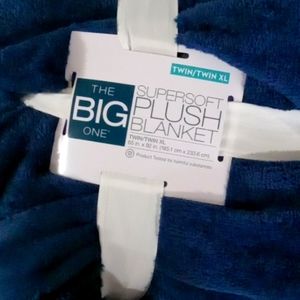 The big one twin xl plush blanket